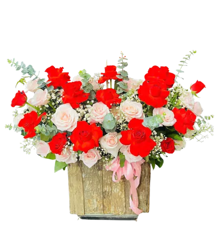 Giỏ Hoa Hồng Đỏ Trắng Hộp Gỗ Mộc